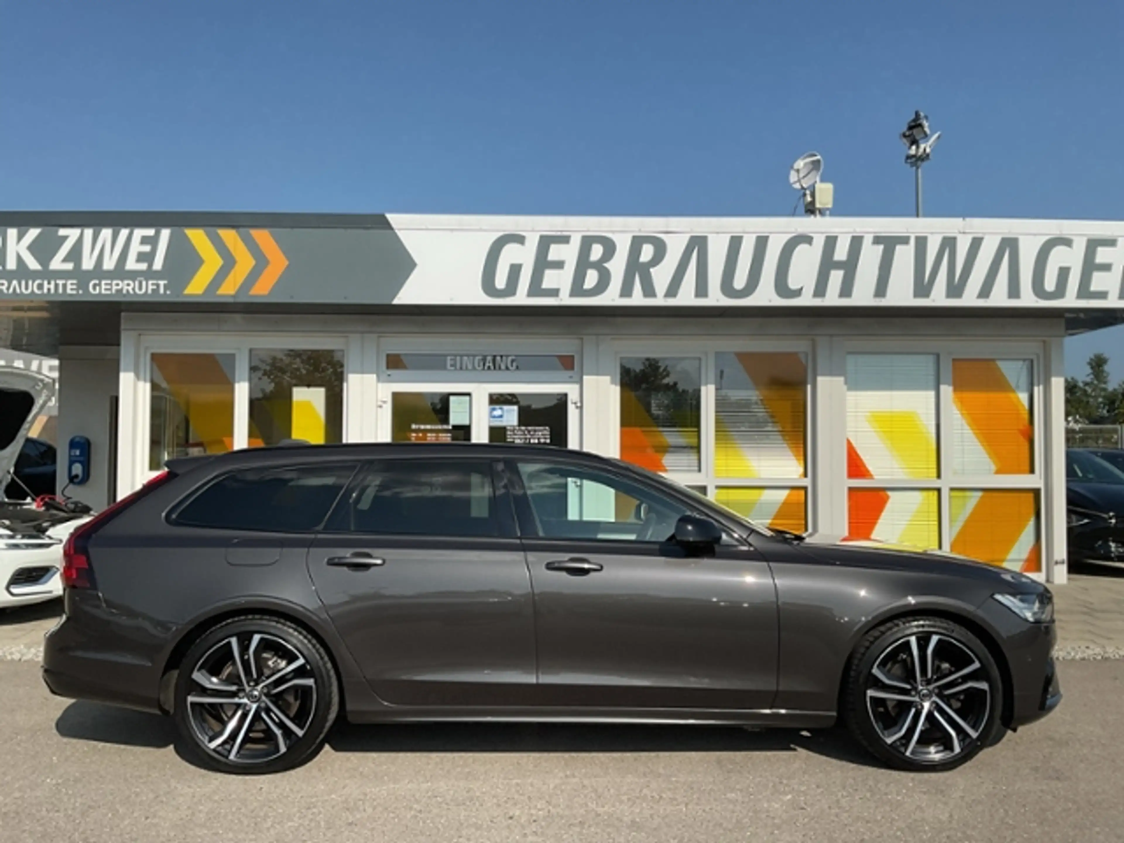 Volvo V90 B4 Plus Dark 2WD ACC 360° BLIS Google — photo 8