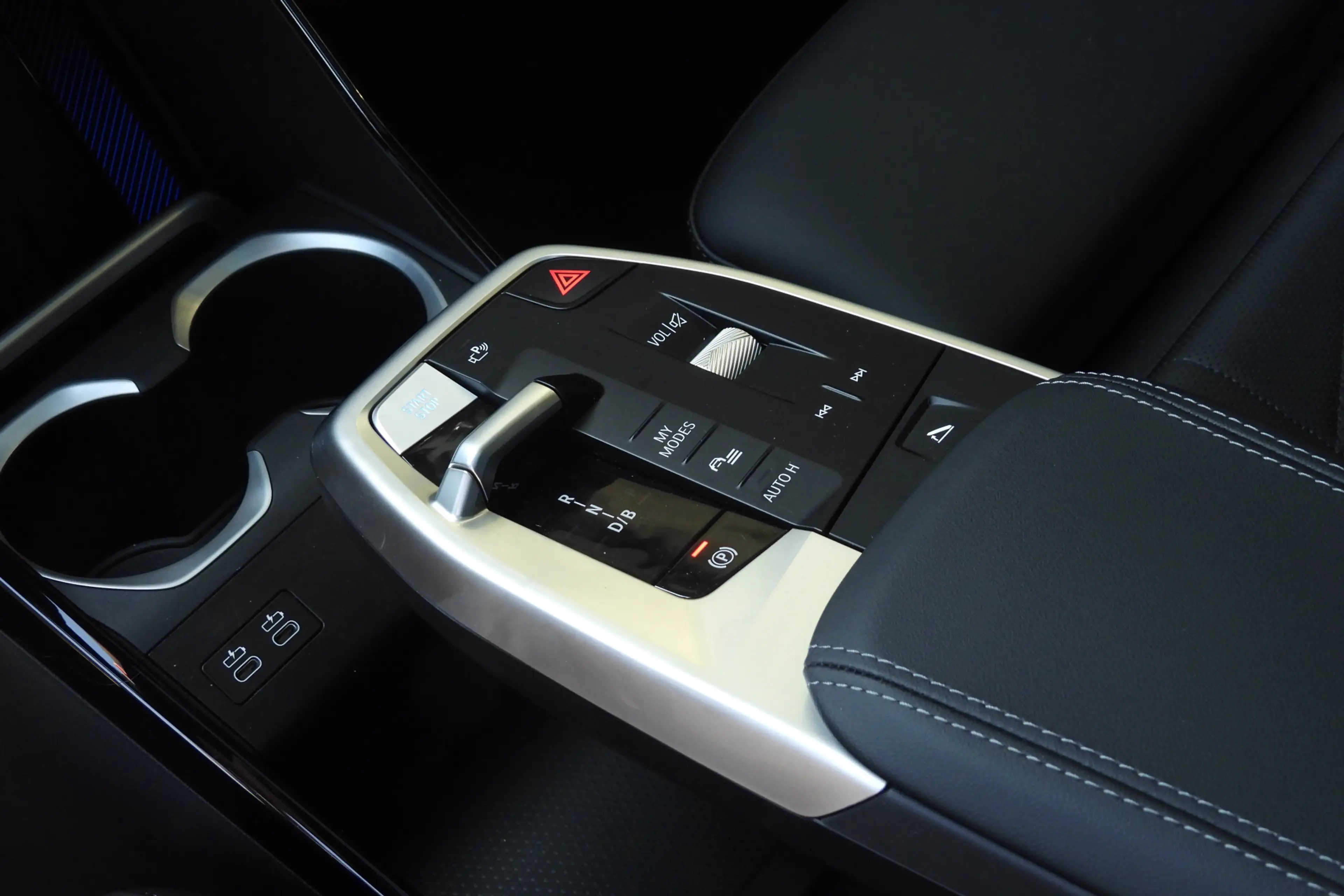 BMW iX2 xDrive30 M Sport / Panoramadak / Achteruitrijcamer — photo 11