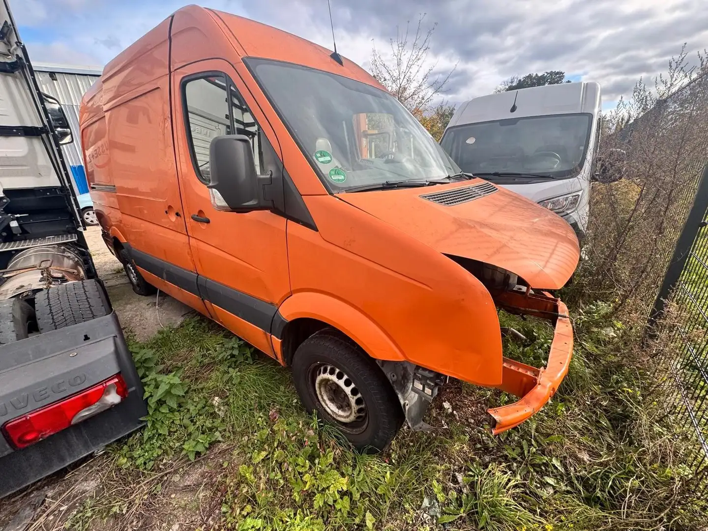 Volkswagen Crafter Kasten 35 mittel L2H2 Hoch Orange - 1