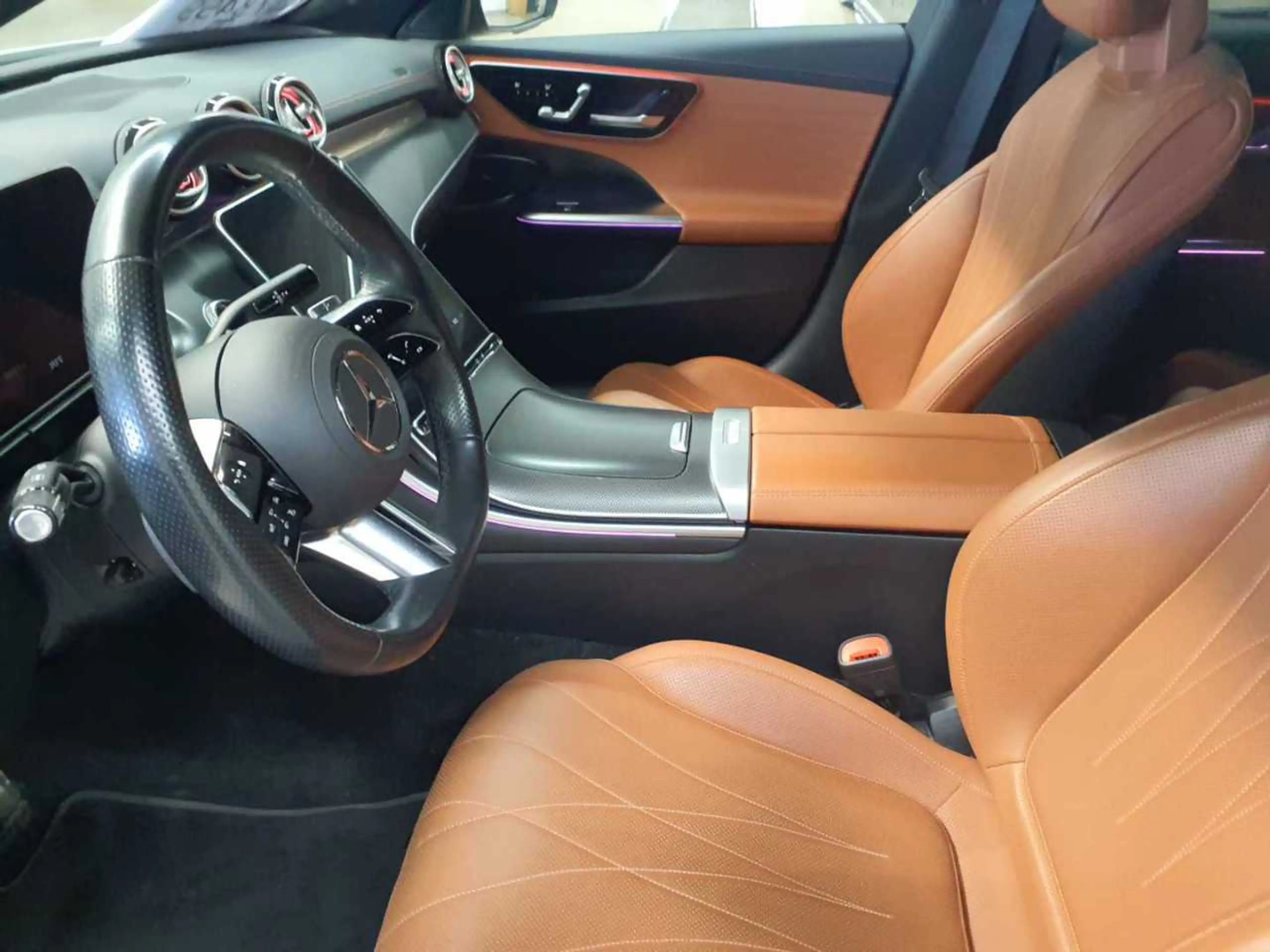 Mercedes-Benz C 300 C 300 d 9G-AMG PANO HuD BusiP AssiP DIS — photo 7