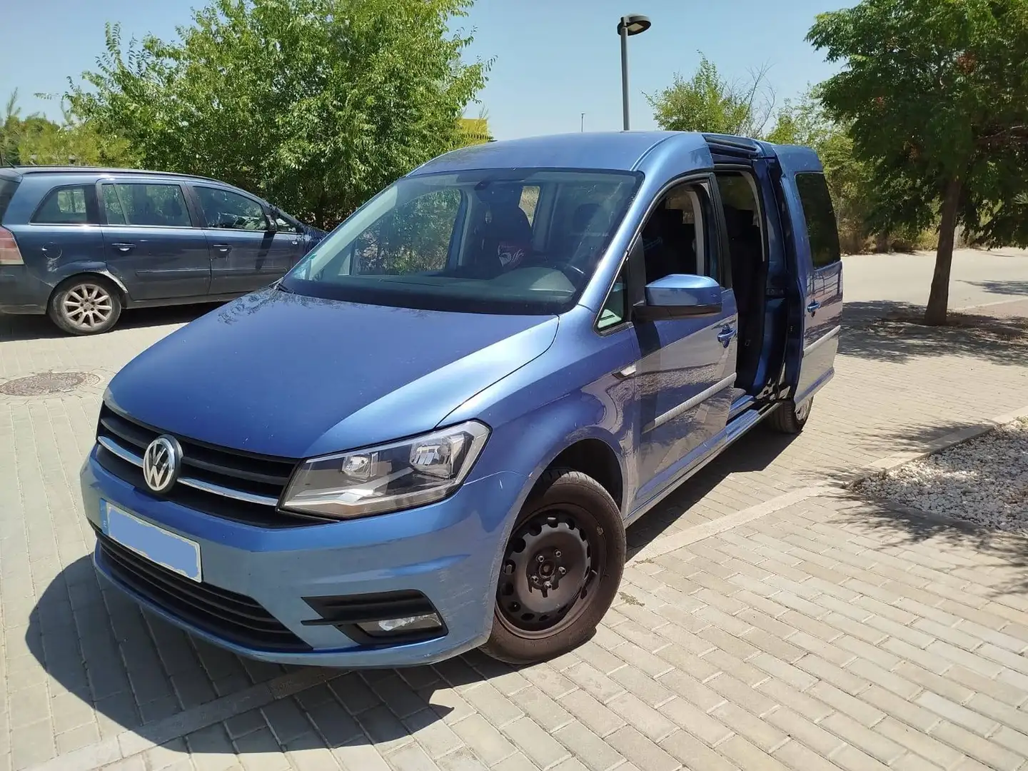 Volkswagen Caddy CADDY 2.0 TDI BEACH 102 Azul - 2