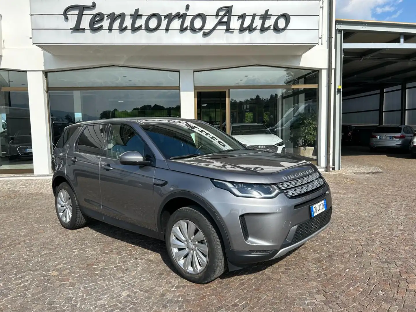 Land Rover Discovery Sport 2.0 TD4 180 CV Premium SE Grigio - 1