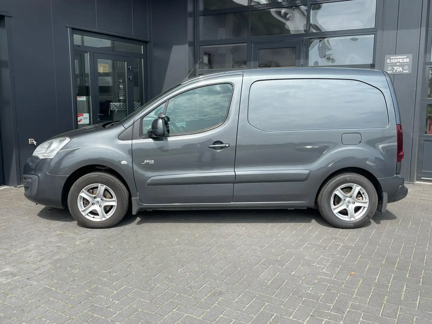 Citroen Berlingo 1.6 BlueHDI 100 Business Economy S&S | Trekhaak | Grijs - 2