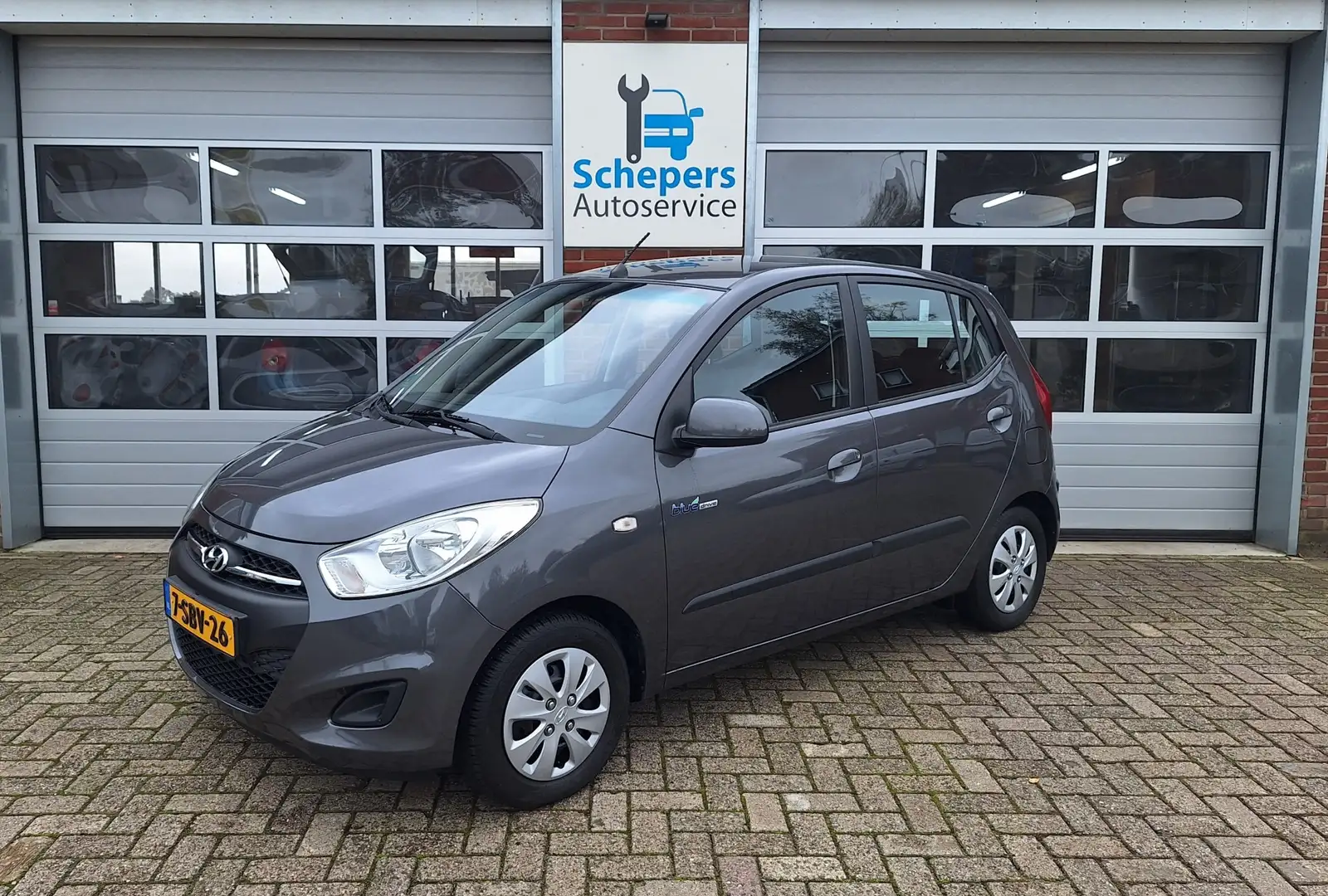 Hyundai i10 1.0 i-Drive Cool Grijs - 1