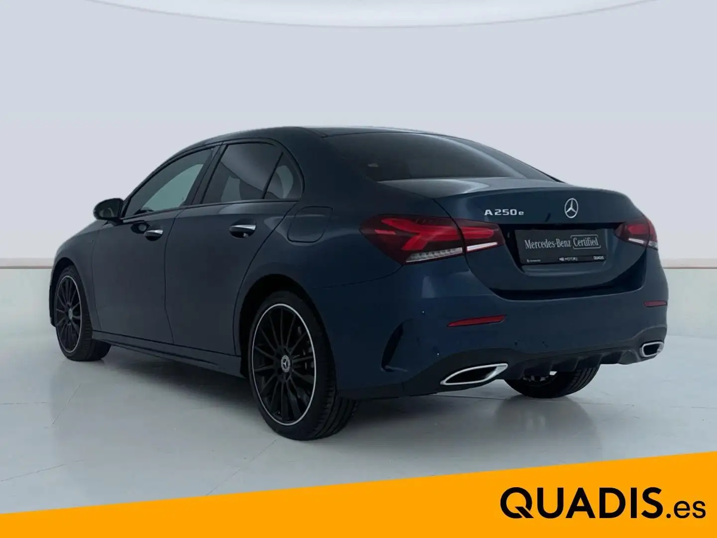 Mercedes-Benz A 250 250e Sedán 8G-DCT Azul - 2