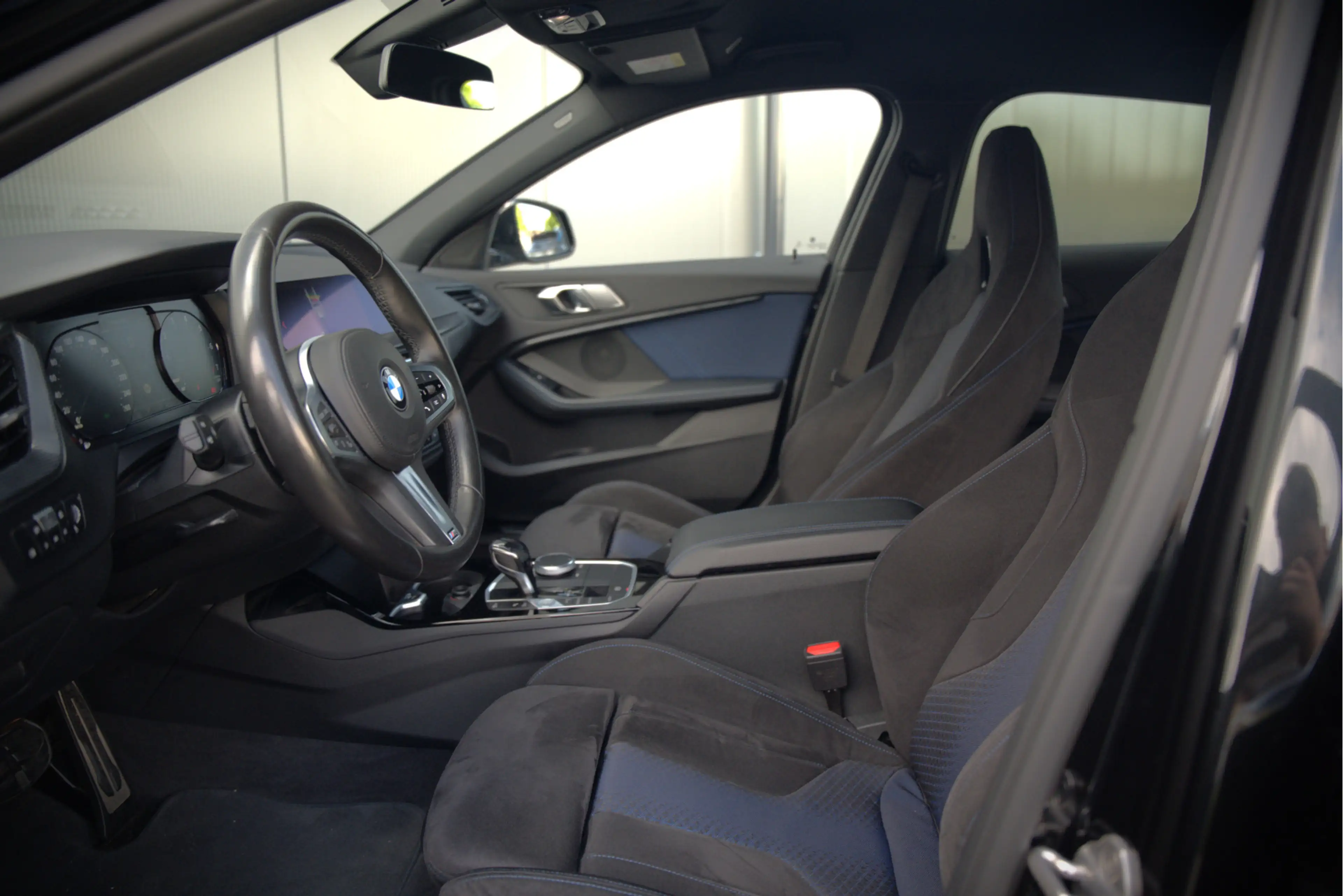 BMW 135 1-serie M135i xDrive High Executive Edition — photo 28