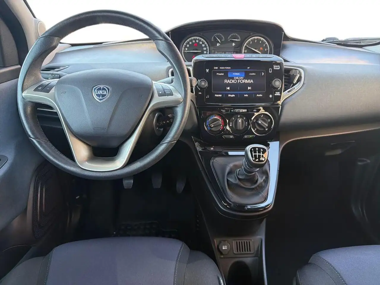 Lancia Ypsilon 2021 — фото 7