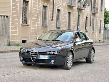 Berlina 1.9 JTDm 16v 150cv 6M. Exclusive PELLE BEIGE-XENO-LAVAFARI-SUBWOOFER BOSE-CERCHI 18-VOLANTE SPORTIVO-ALLARME-PDC