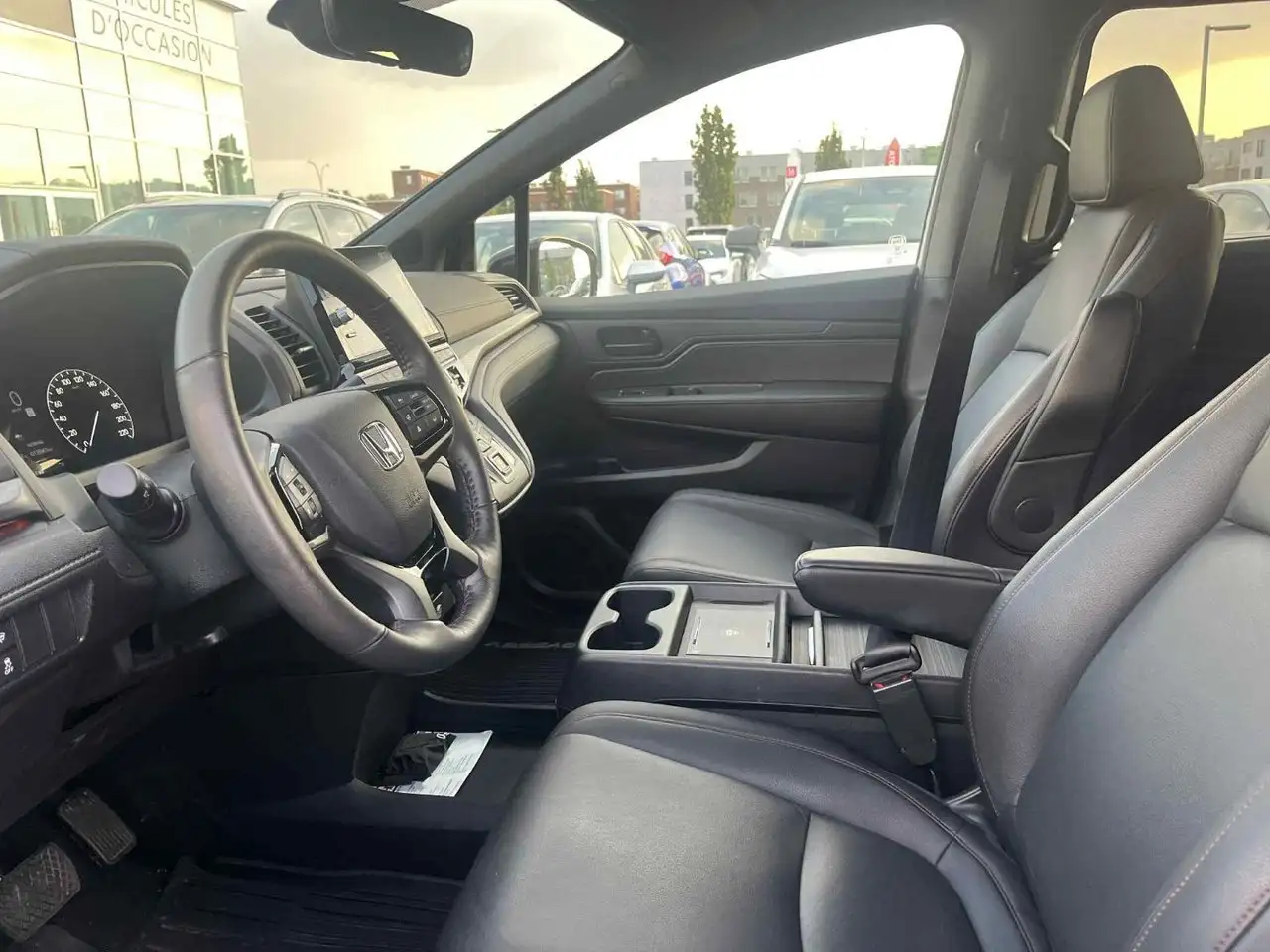 Honda Odyssey снимка Honda Odyssey