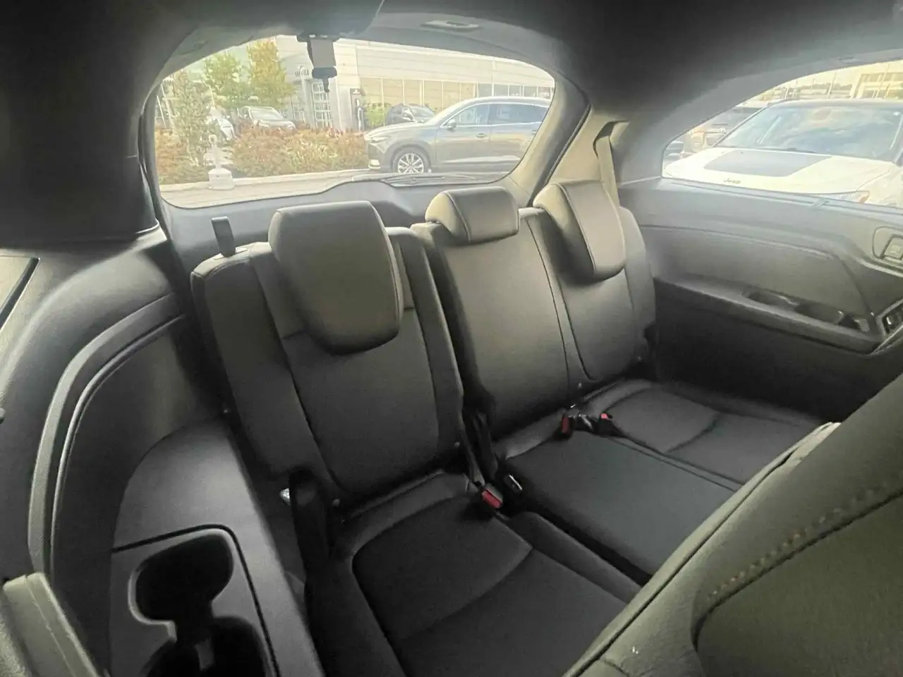 Honda Odyssey снимка Honda Odyssey