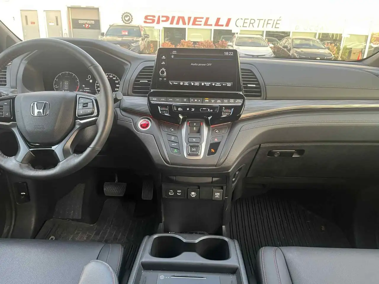 Honda Odyssey снимка Honda Odyssey