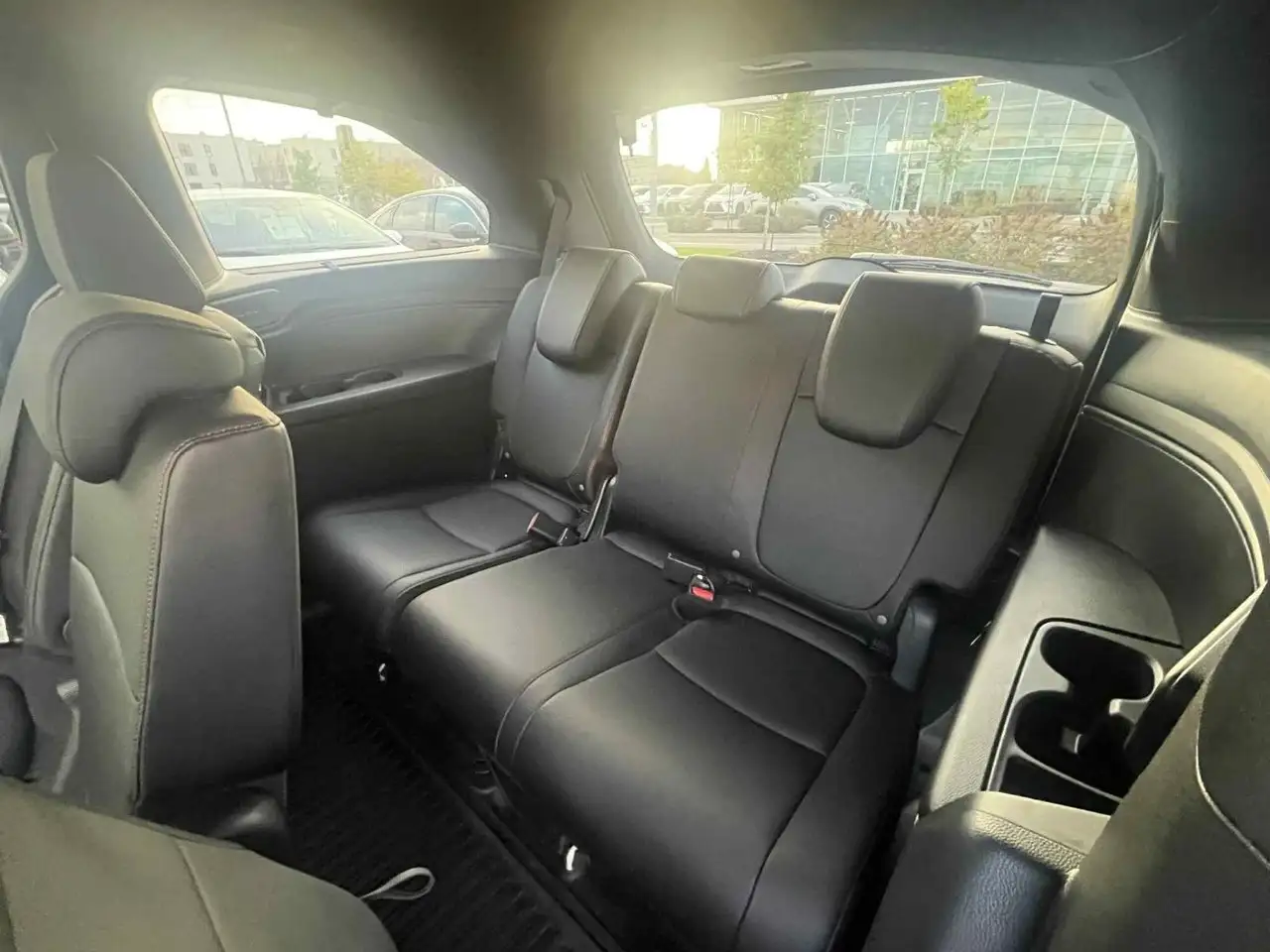 Honda Odyssey снимка Honda Odyssey