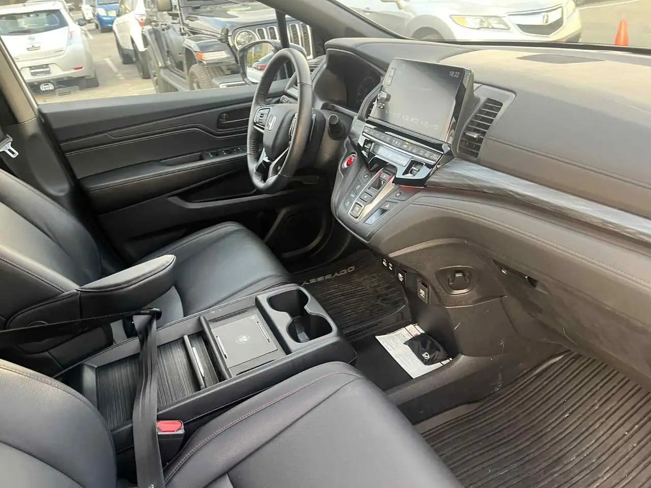 Honda Odyssey снимка Honda Odyssey