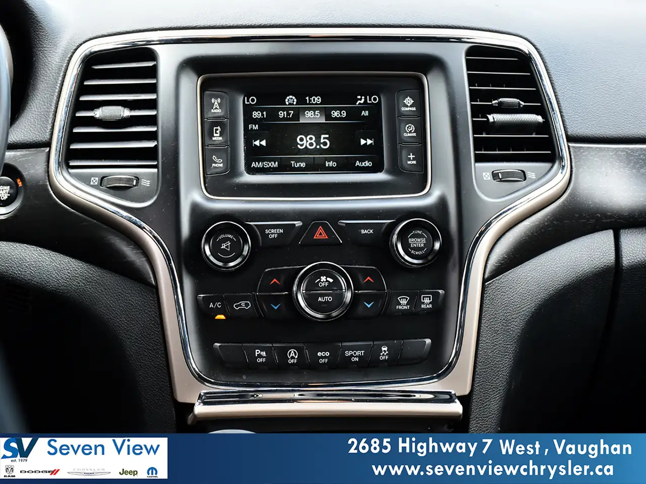 Jeep Grand Cherokee снимка Jeep Grand Cherokee