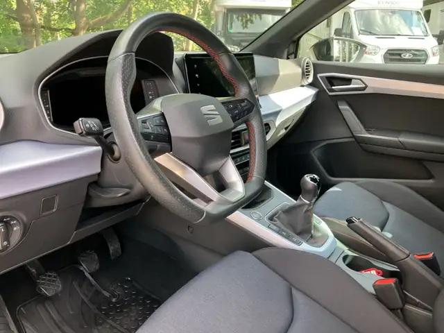 Seat Arona view 10