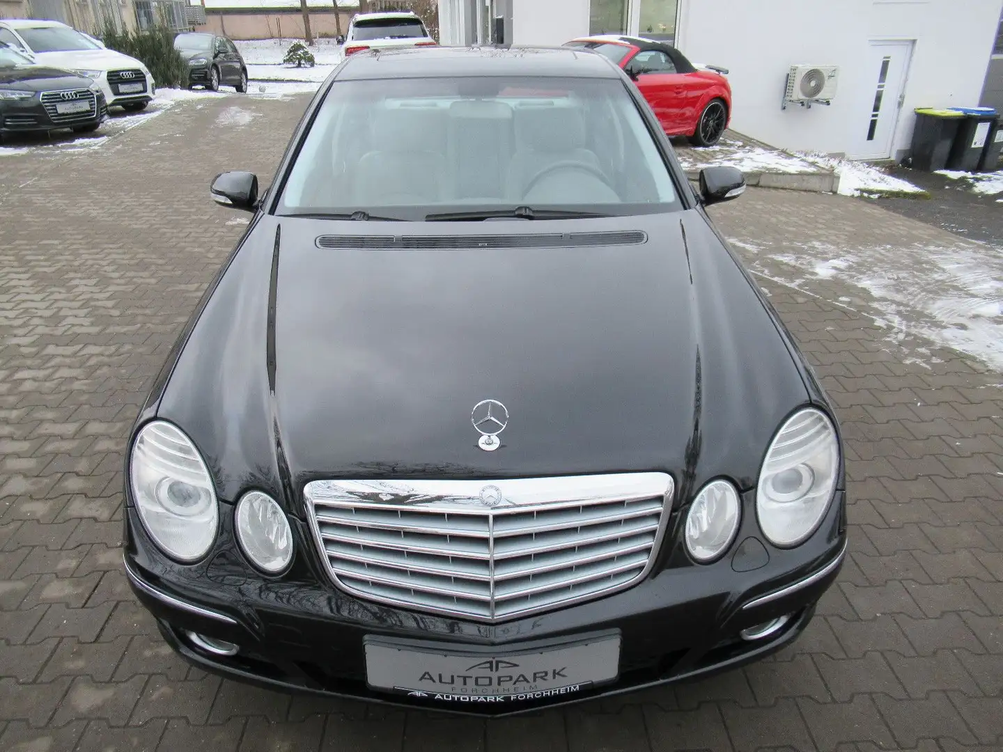 Mercedes-Benz E 320 CDI Elegance AHK Leder Navi SD Xenon Чорний - 2