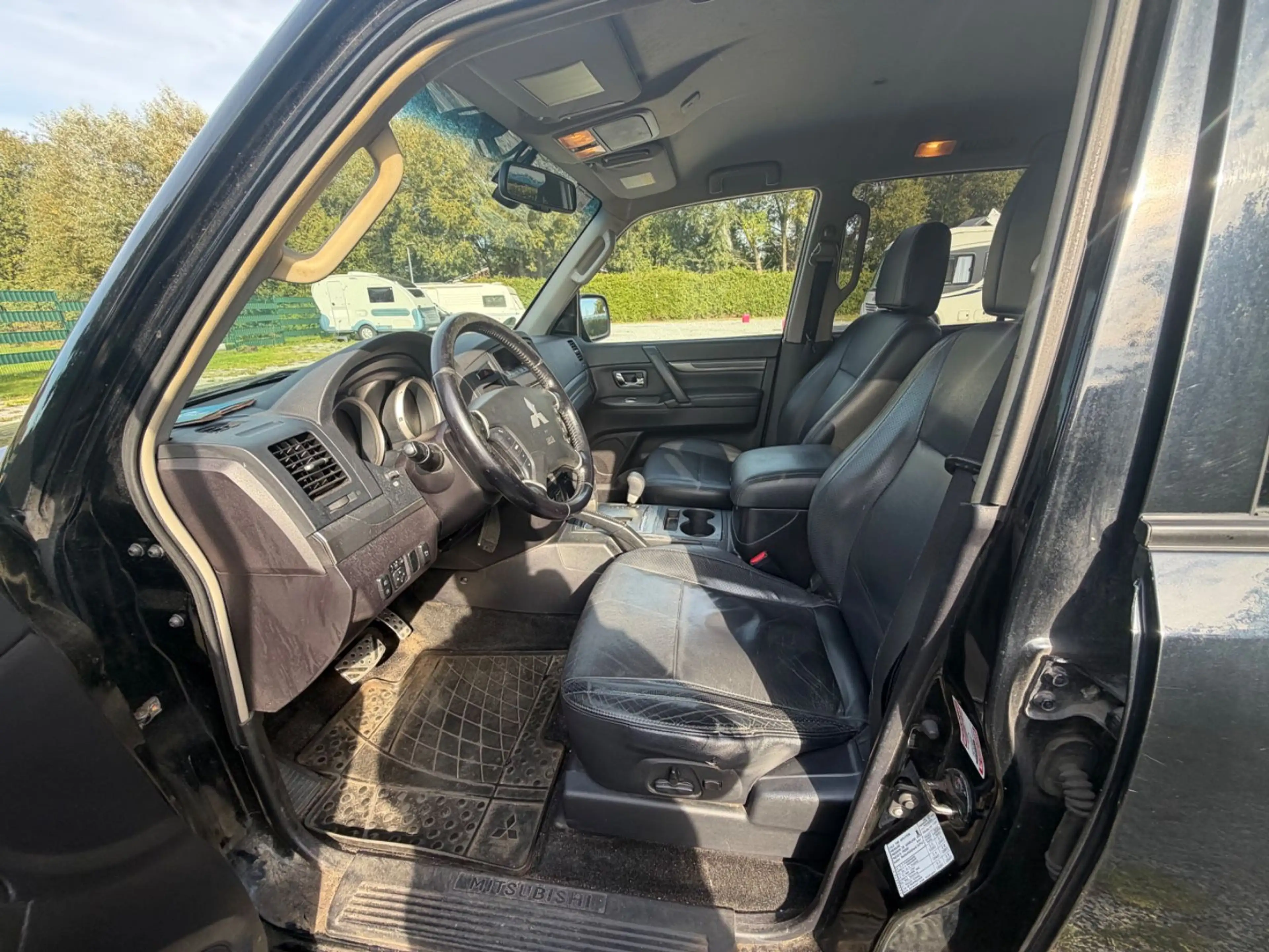 Mitsubishi Pajero 3.2 DI-D Intense Leder Automatik 7 Sitzer — photo 12