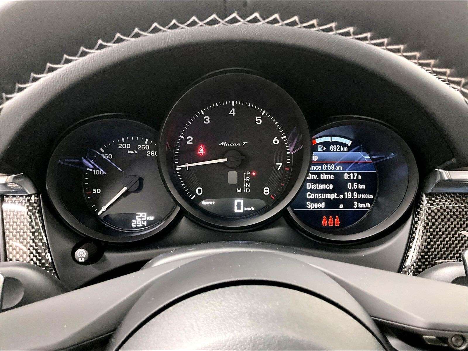 2026 Porsche Macan T thumb 20