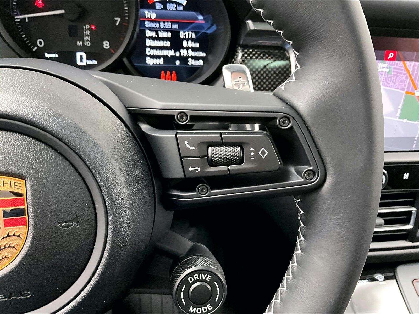 2026 Porsche Macan T thumb 21