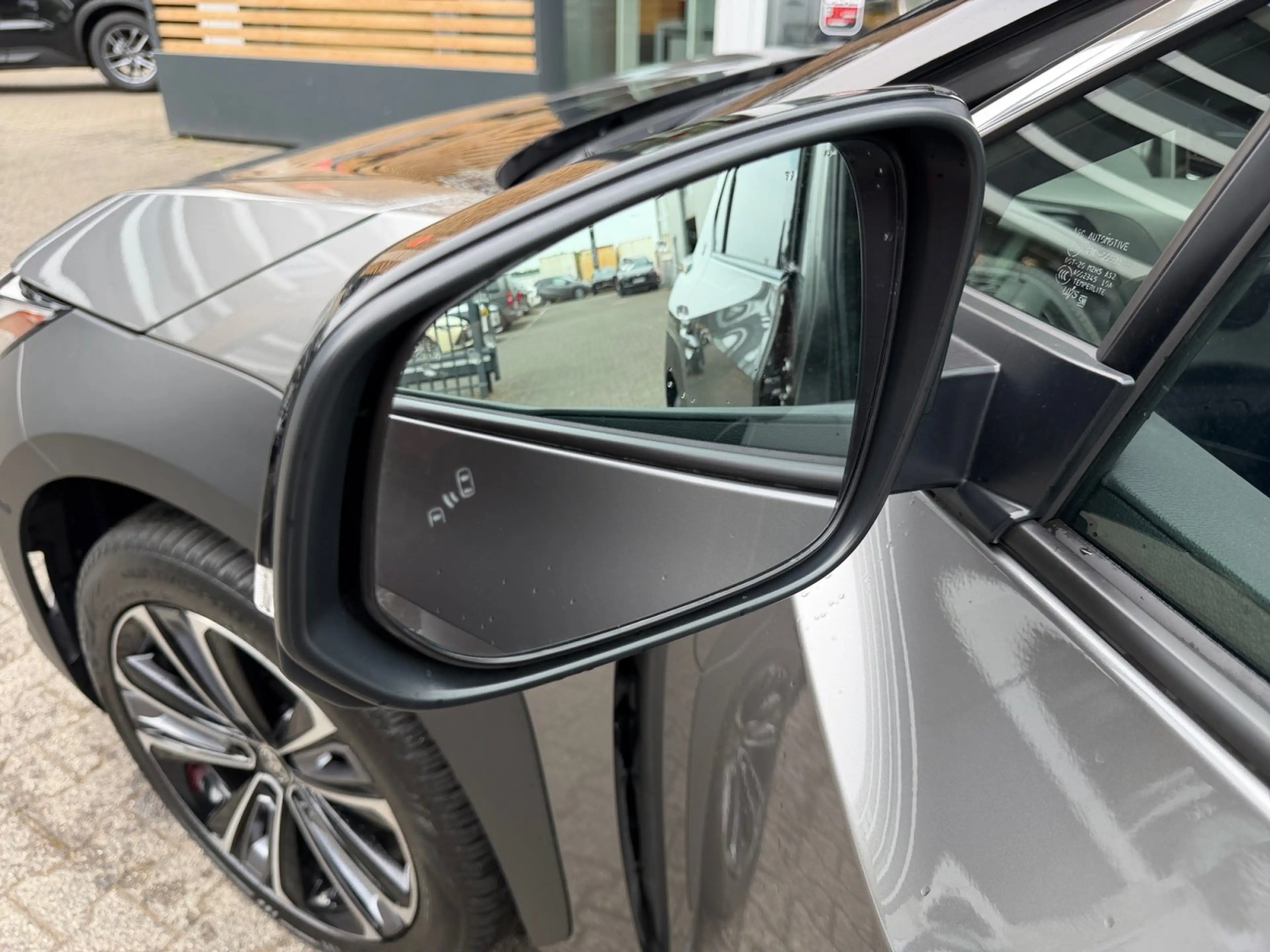 Toyota bZ4X AWD Lounge ++Pano+360+ACC+Navi+JBL+SHZ+LED++ — photo 21