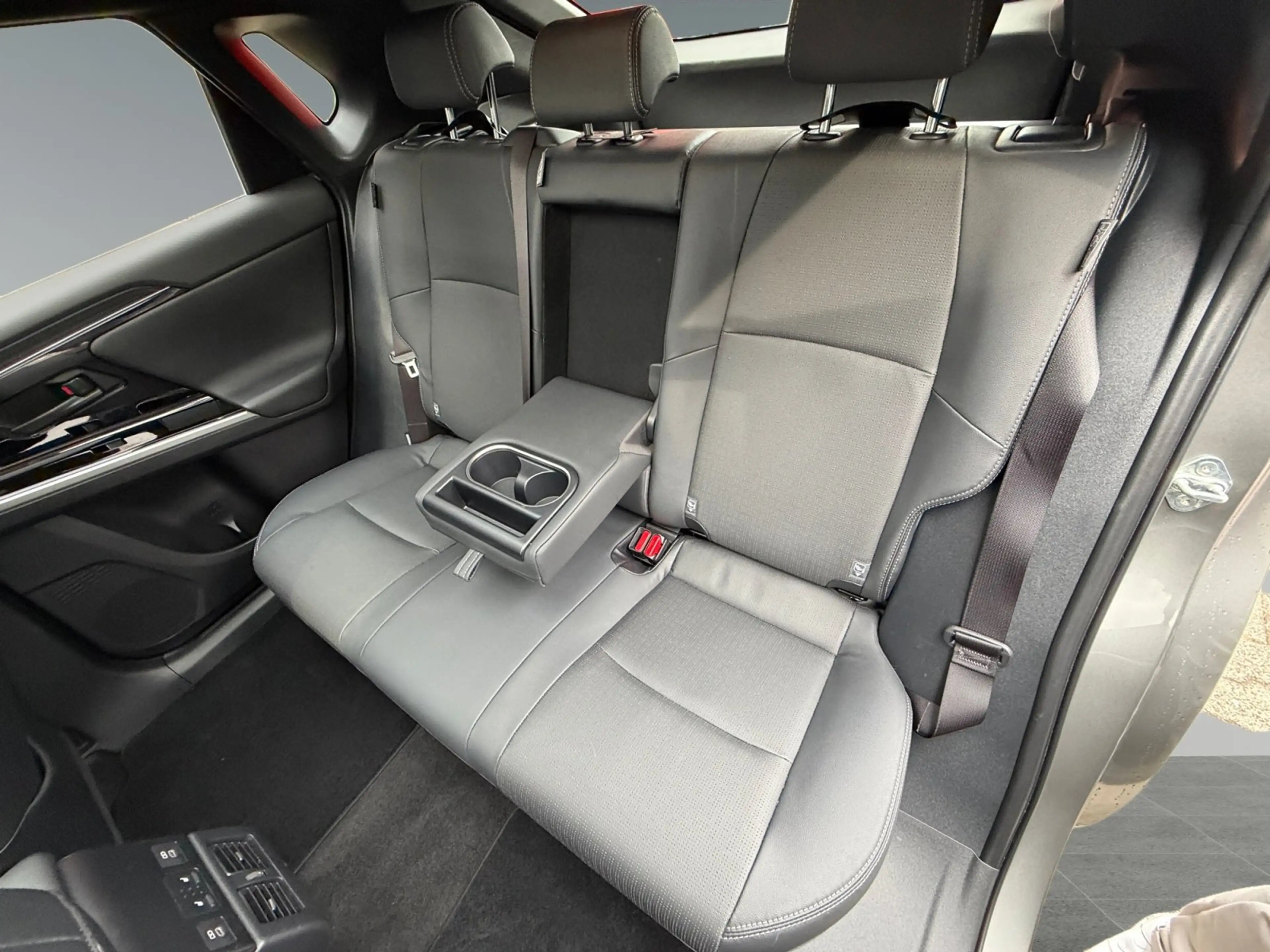 Toyota bZ4X AWD Lounge ++Pano+360+ACC+Navi+JBL+SHZ+LED++ — photo 14