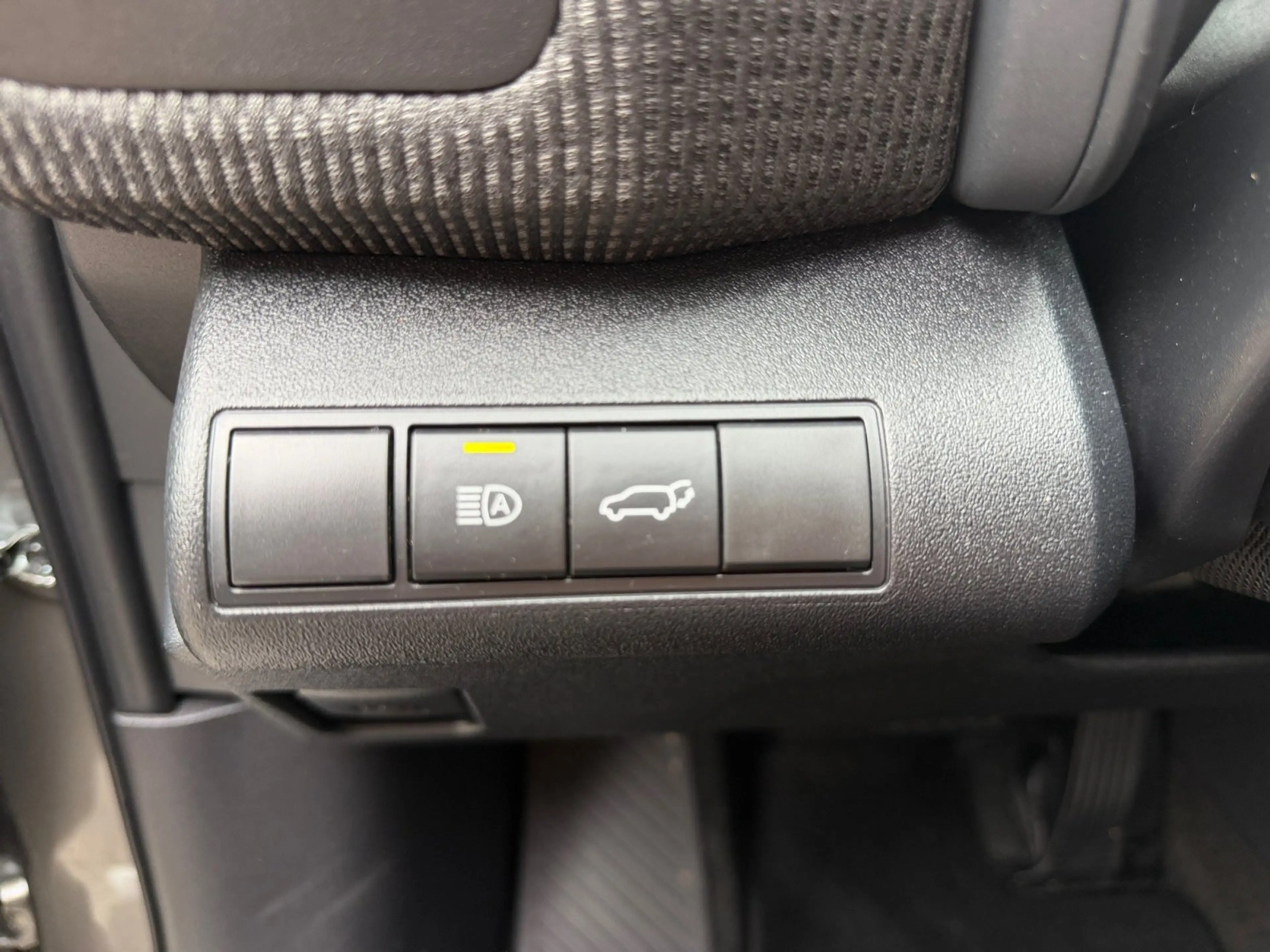 Toyota bZ4X AWD Lounge ++Pano+360+ACC+Navi+JBL+SHZ+LED++ — photo 22