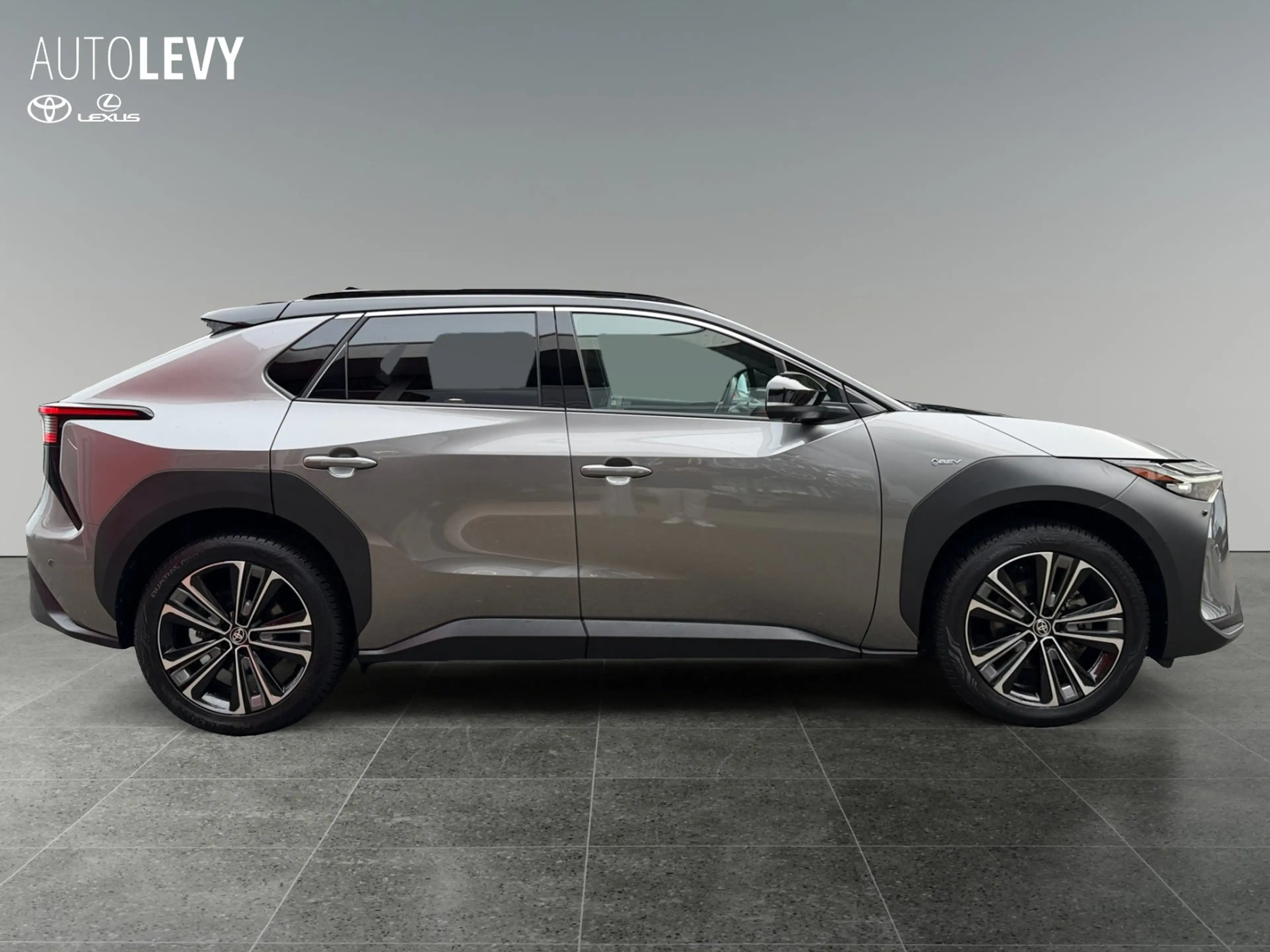 Toyota bZ4X AWD Lounge ++Pano+360+ACC+Navi+JBL+SHZ+LED++ — photo 7