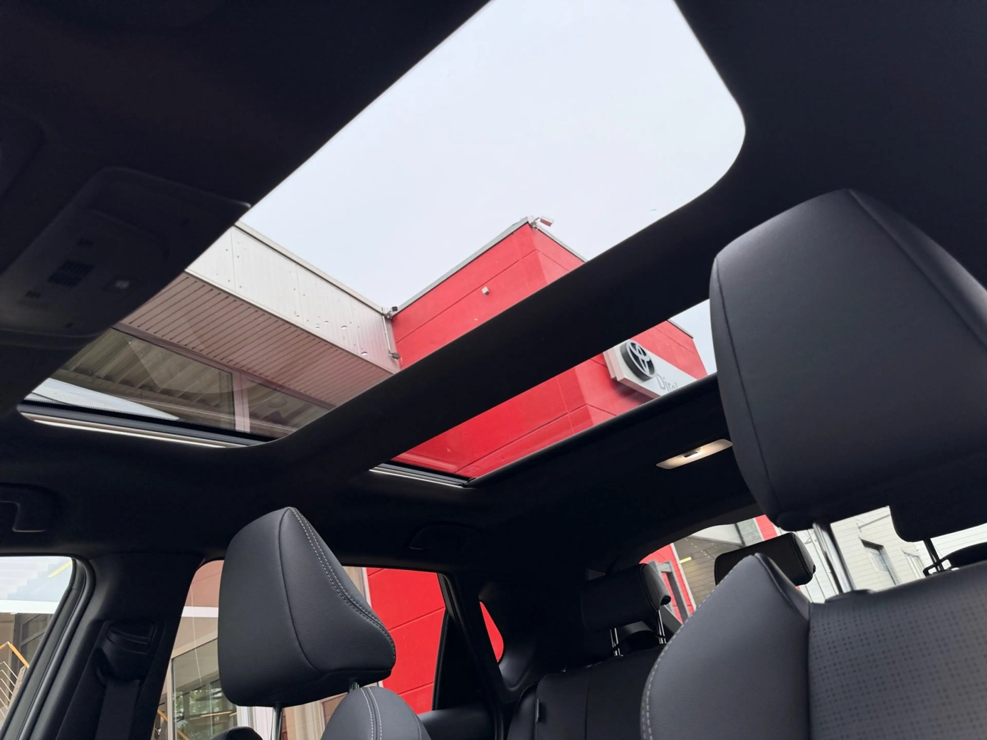 Toyota bZ4X AWD Lounge ++Pano+360+ACC+Navi+JBL+SHZ+LED++ — photo 20