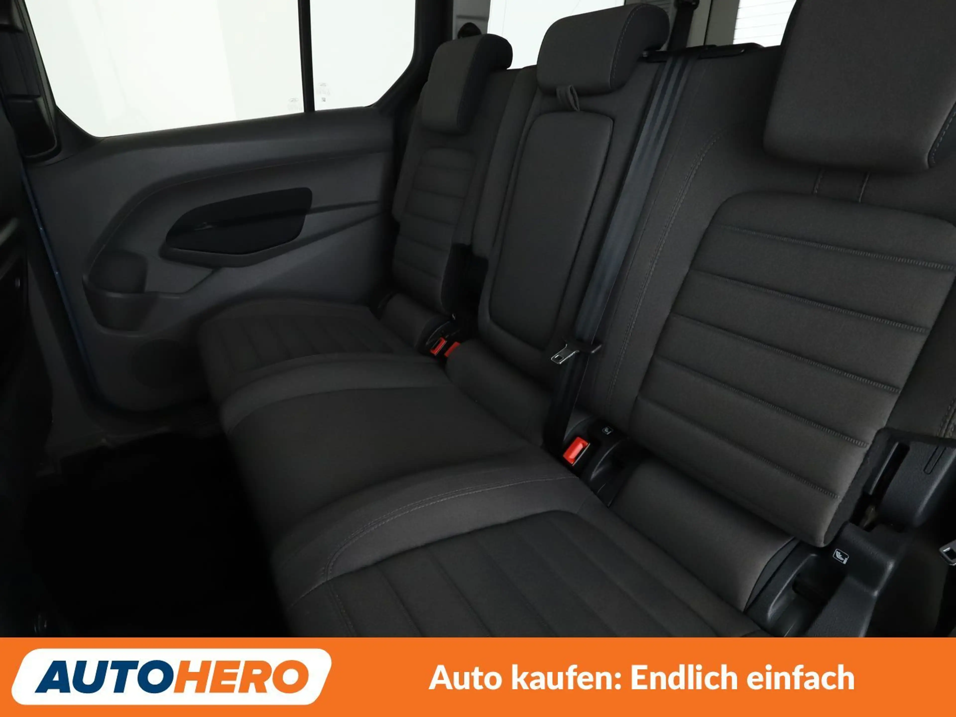 Ford Grand Tourneo 1.5 EcoBlue TDCi Titanium *NAV*XENON*TEMP*CAM*PDC* — photo 14