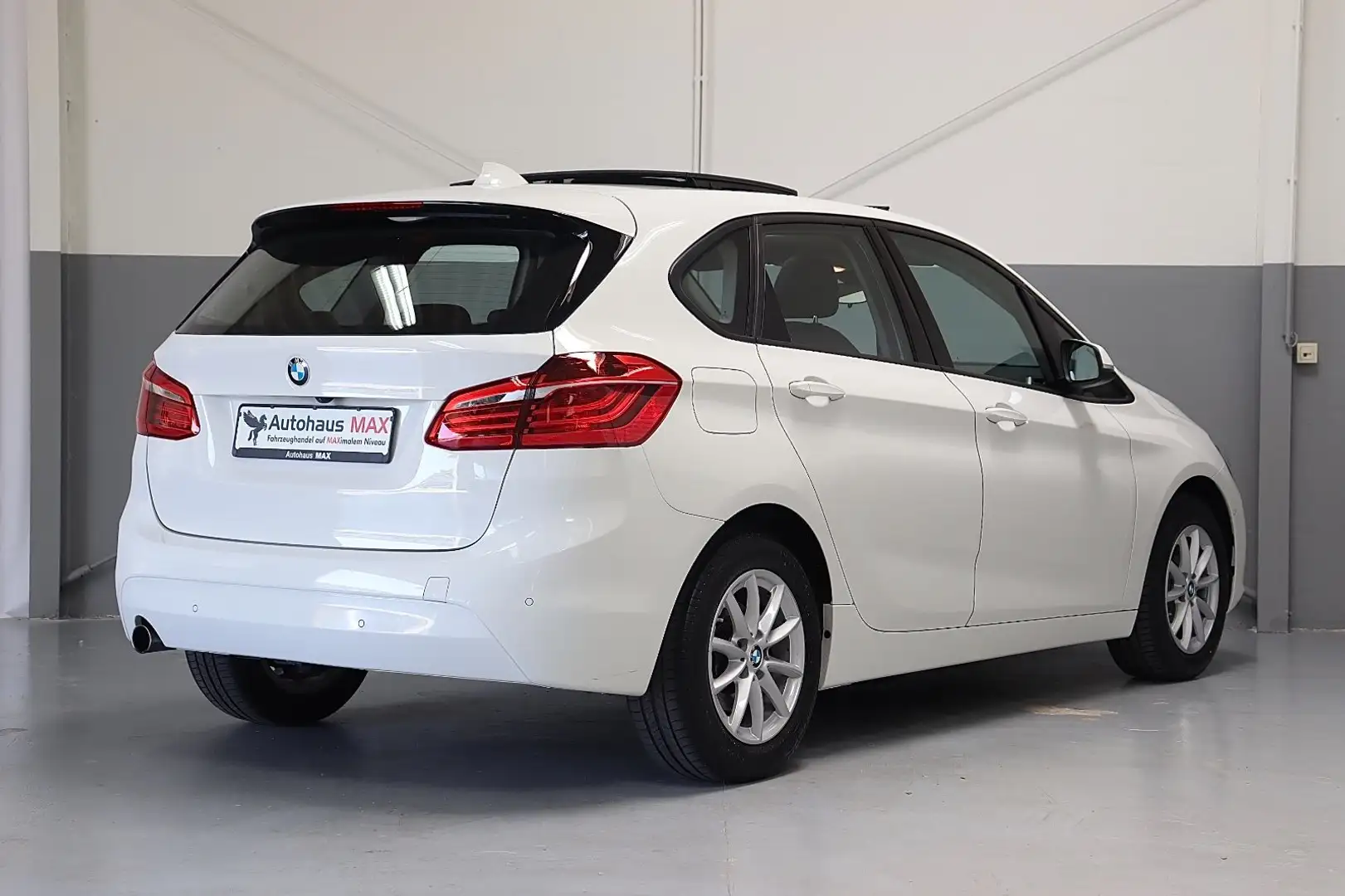 BMW 218 d ActiveTourer~Panorama~Kamera~Navi~1. Hand Weiß - 2