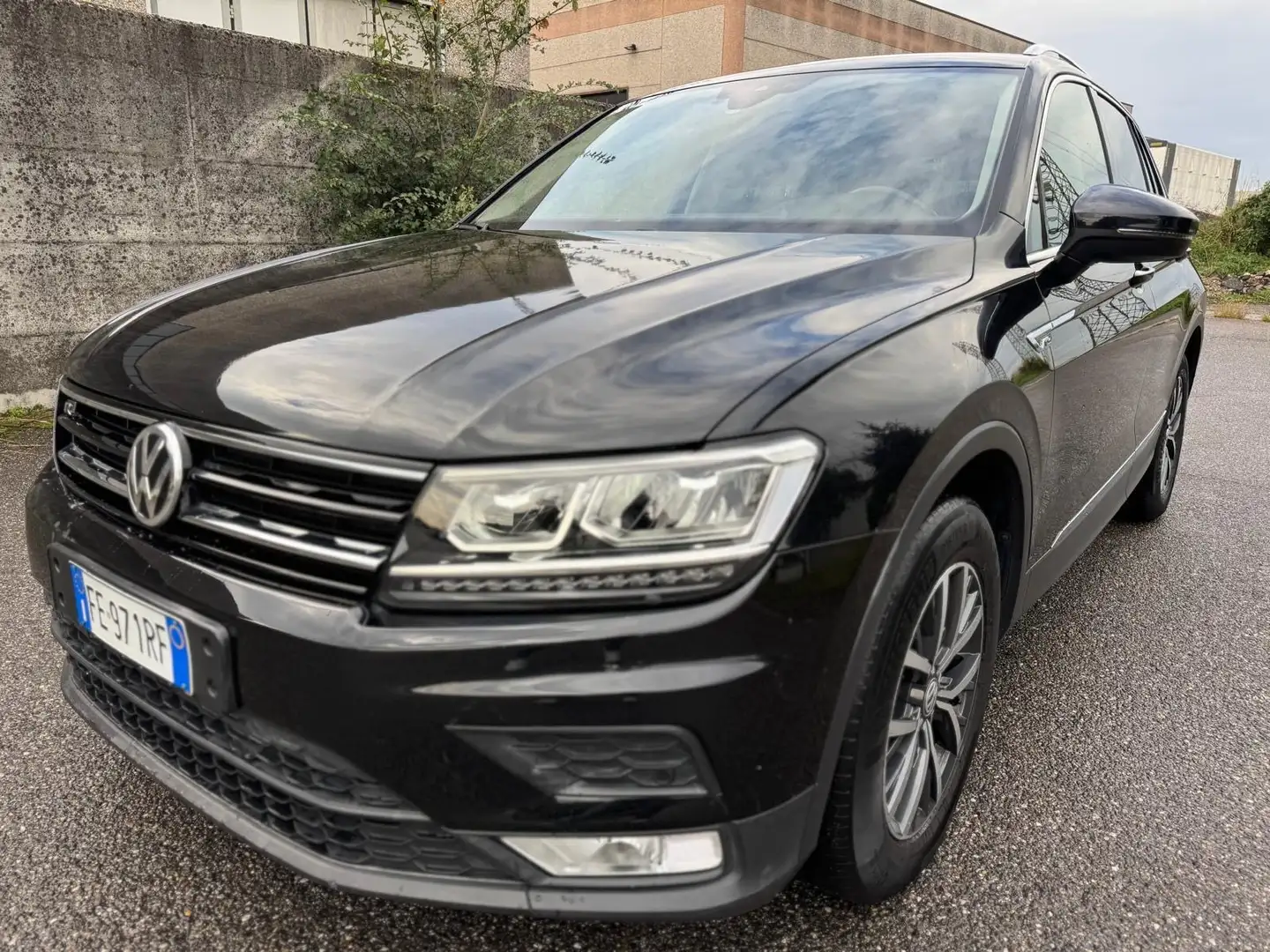 Volkswagen Tiguan Tiguan II 2016 2.0 tdi Business 150cv Nero - 2