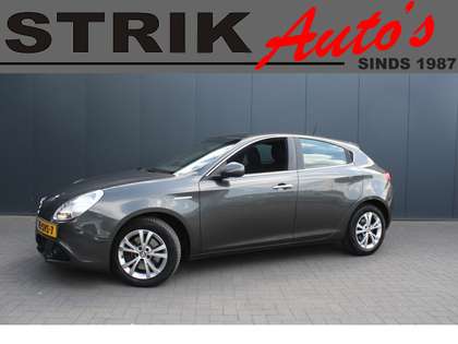 Alfa Romeo Giulietta 1.4 T Distinctive - AUTOMAAT - NAVIGATIE - XENON -