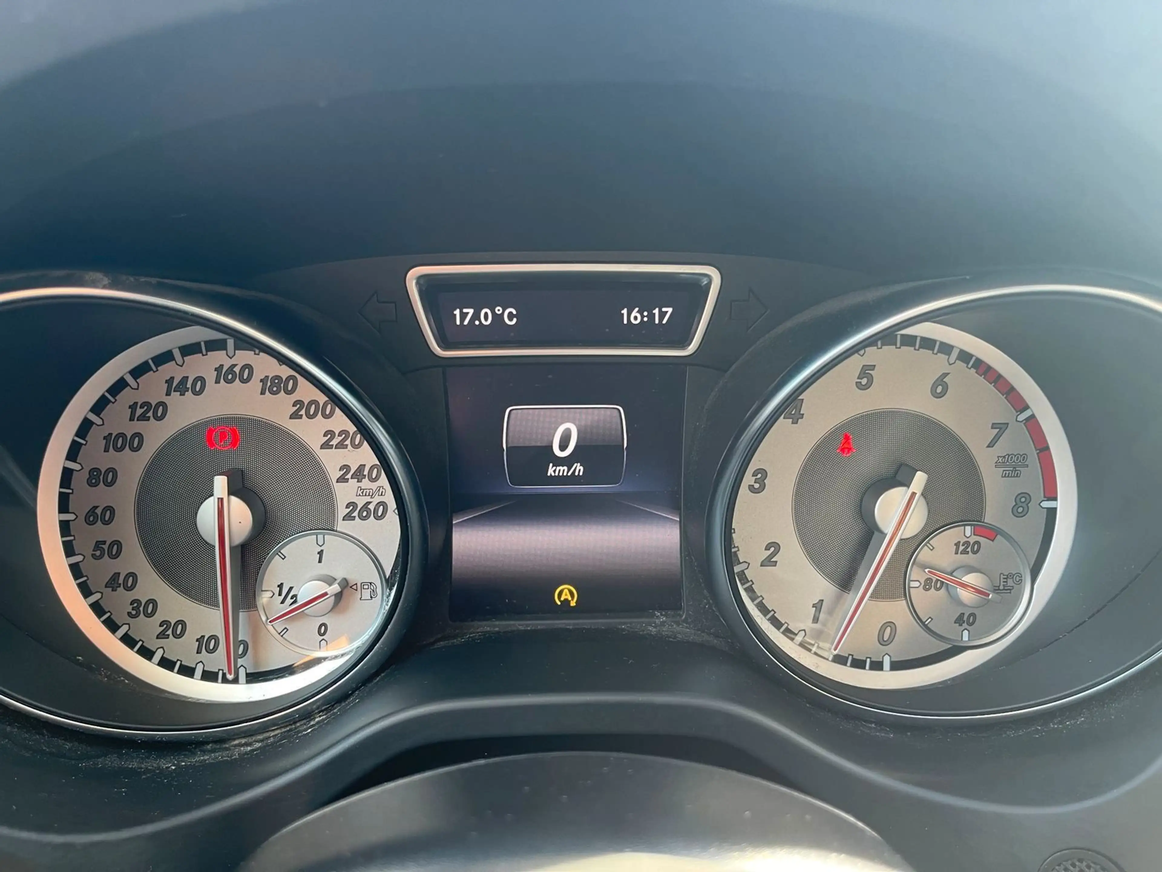 Mercedes-Benz GLA 200 Urban SHZ+Sportsitze — photo 14