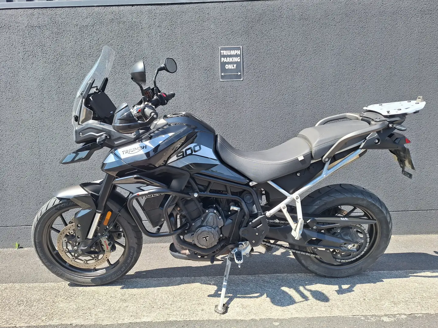 Triumph Tiger 900 - 1