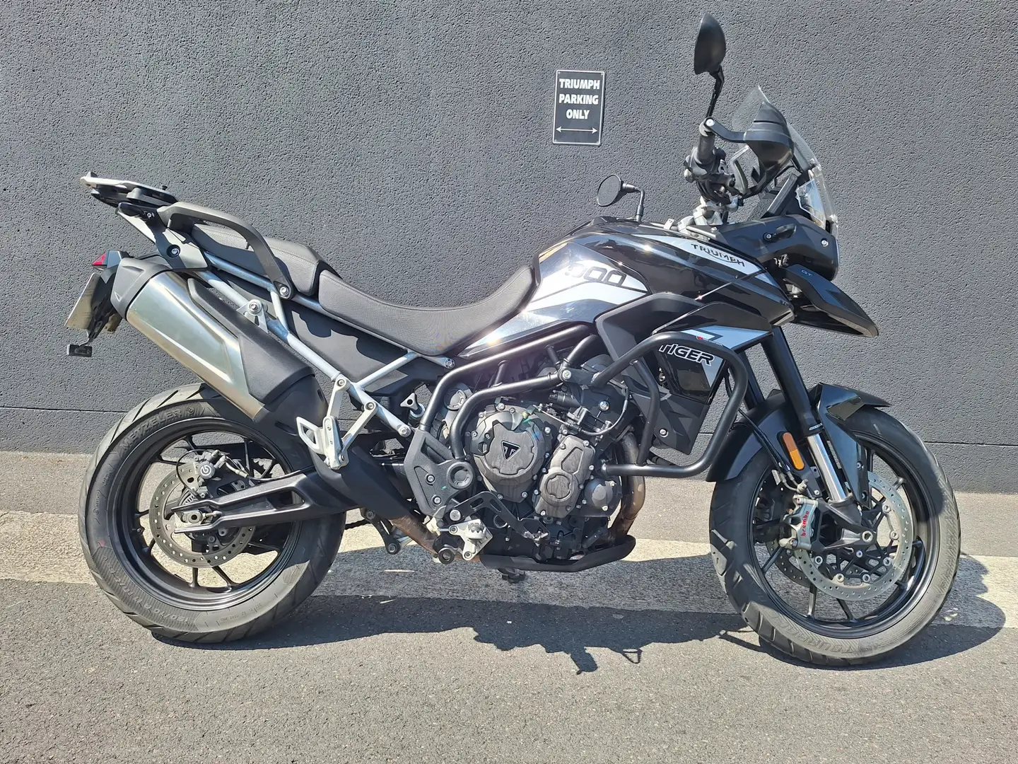 Triumph Tiger 900 - 2