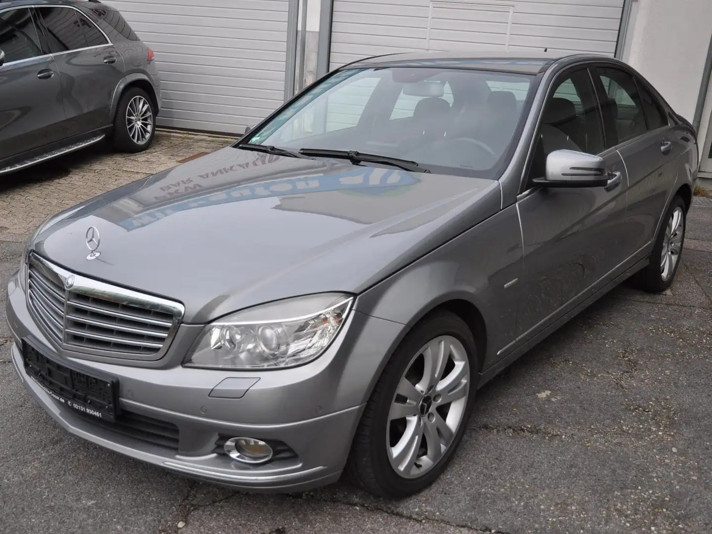 Mercedes-Benz C 300 C 300 7G-TRONIC Elegance**Leder-Navi-PDC** Grau - 1