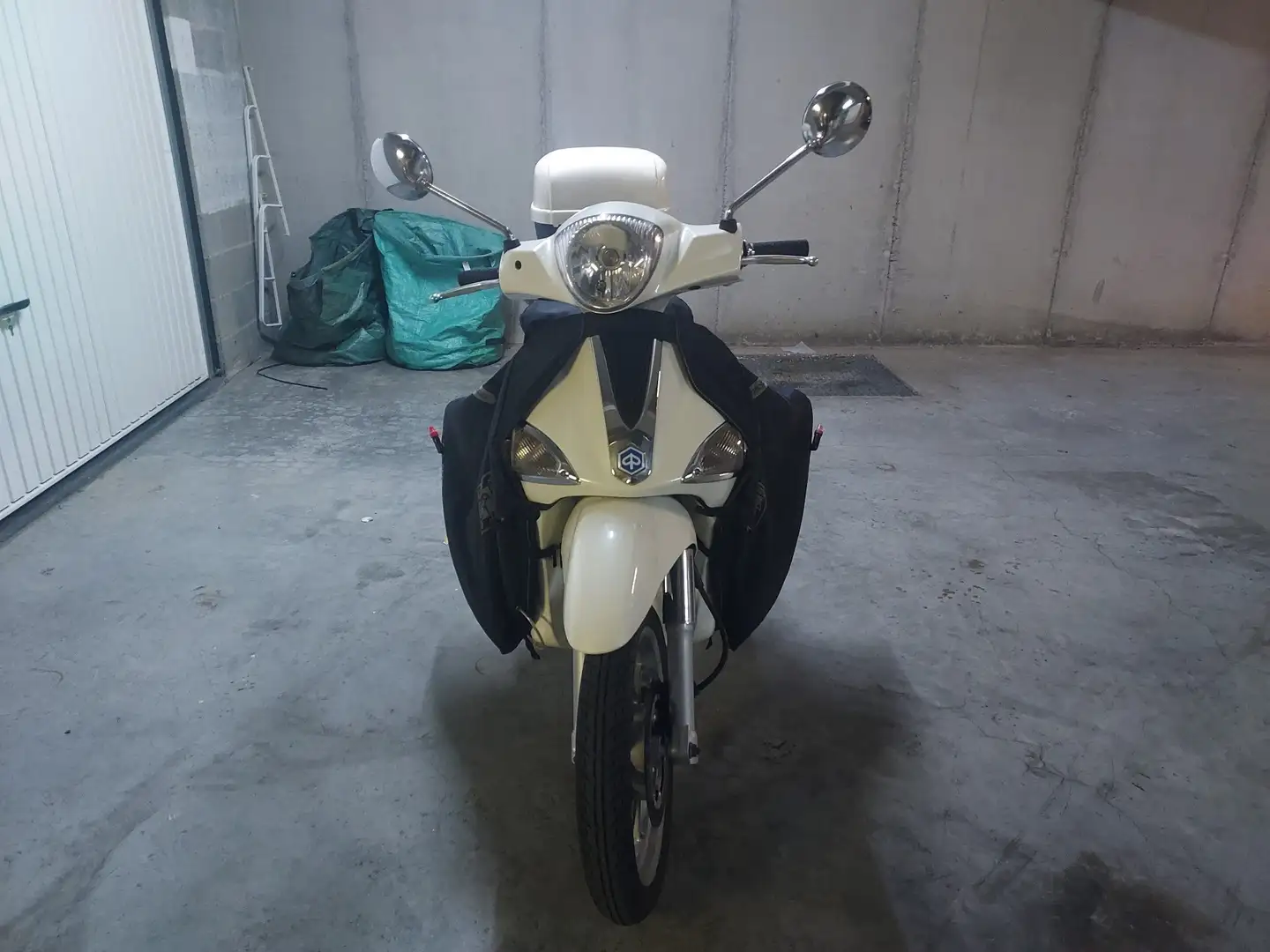 Piaggio Liberty 125 Bianco - 2
