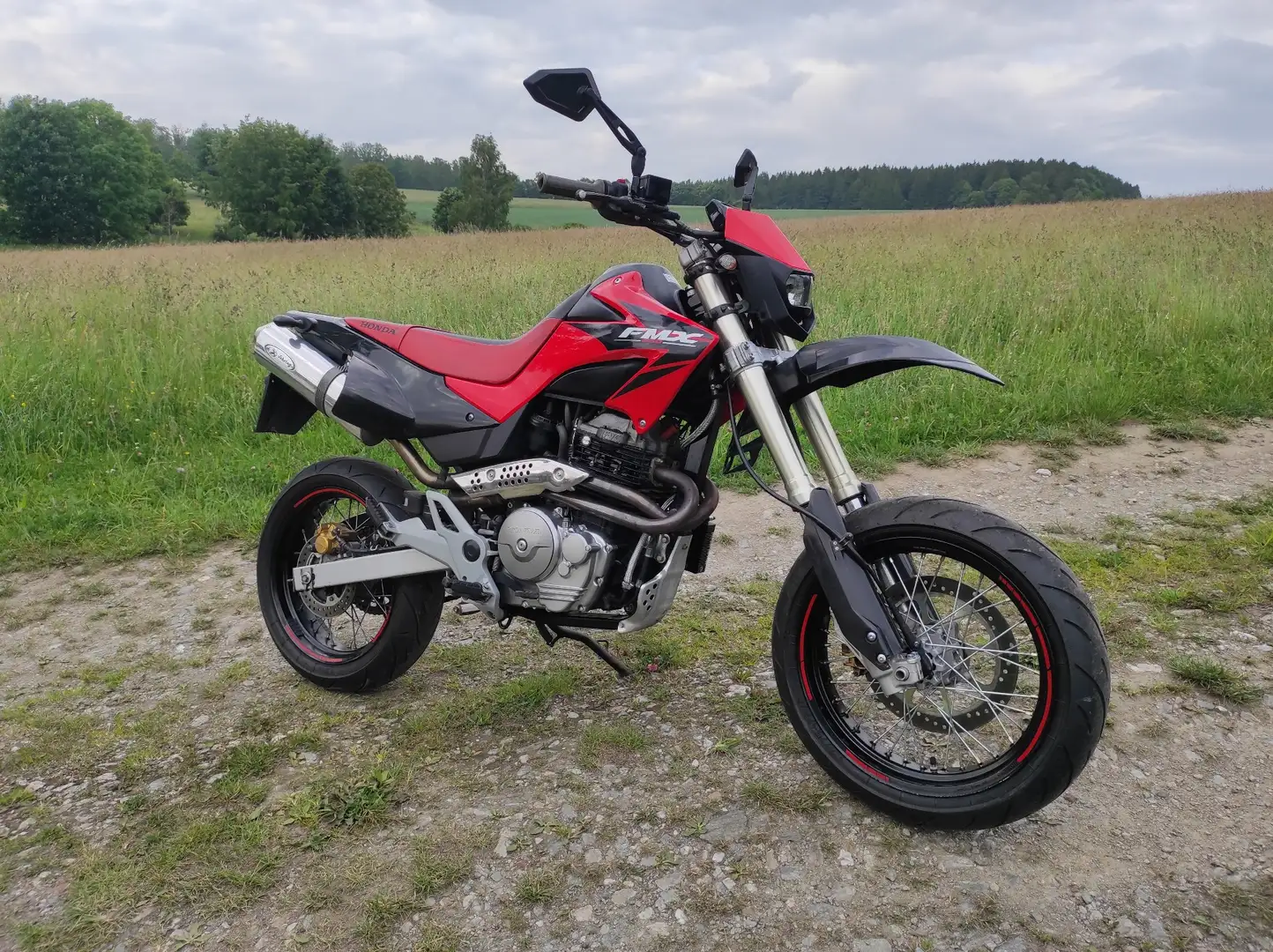Honda FMX 650 Red - 1