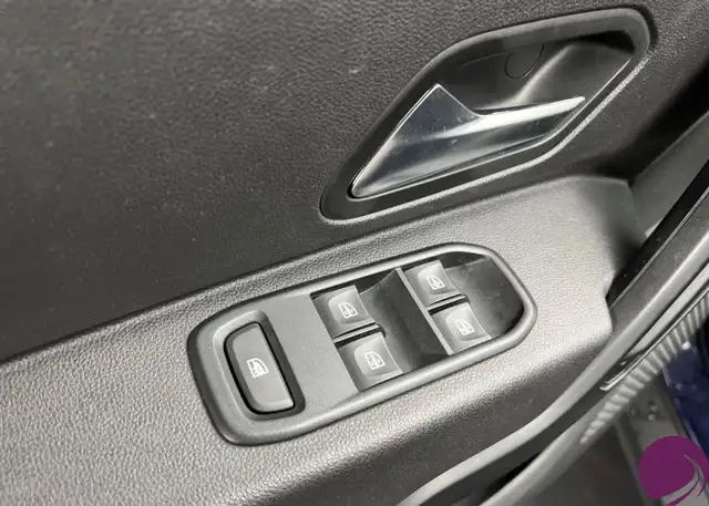 Dacia Duster view 15