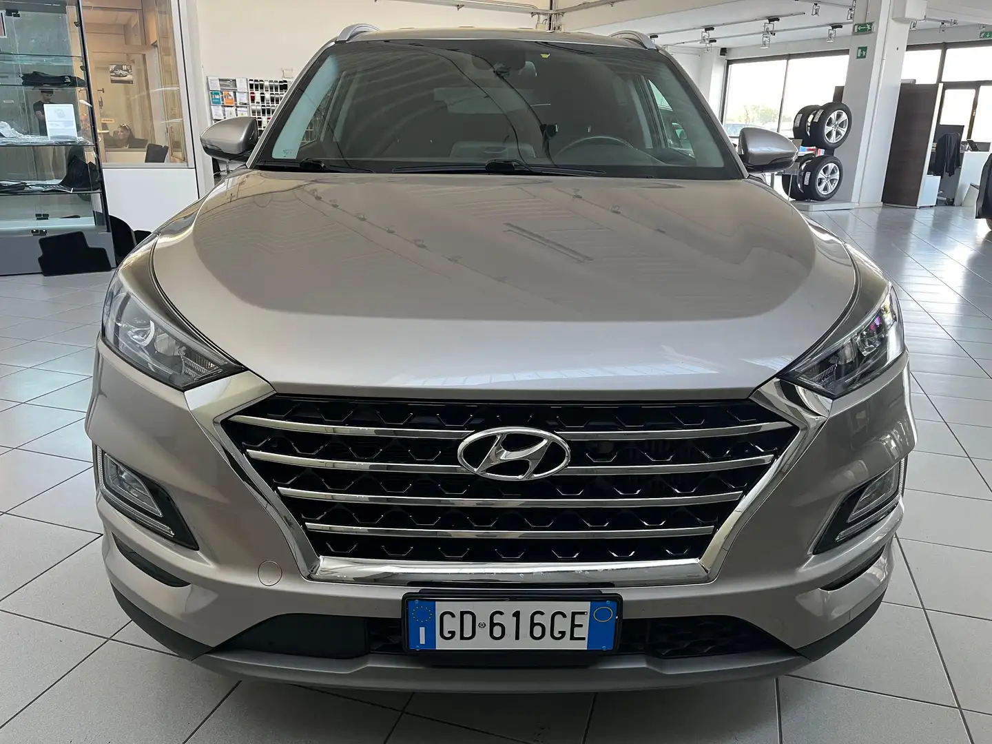 Hyundai TUCSON Xline Techno Pack 2wd 136cv Grau - 2