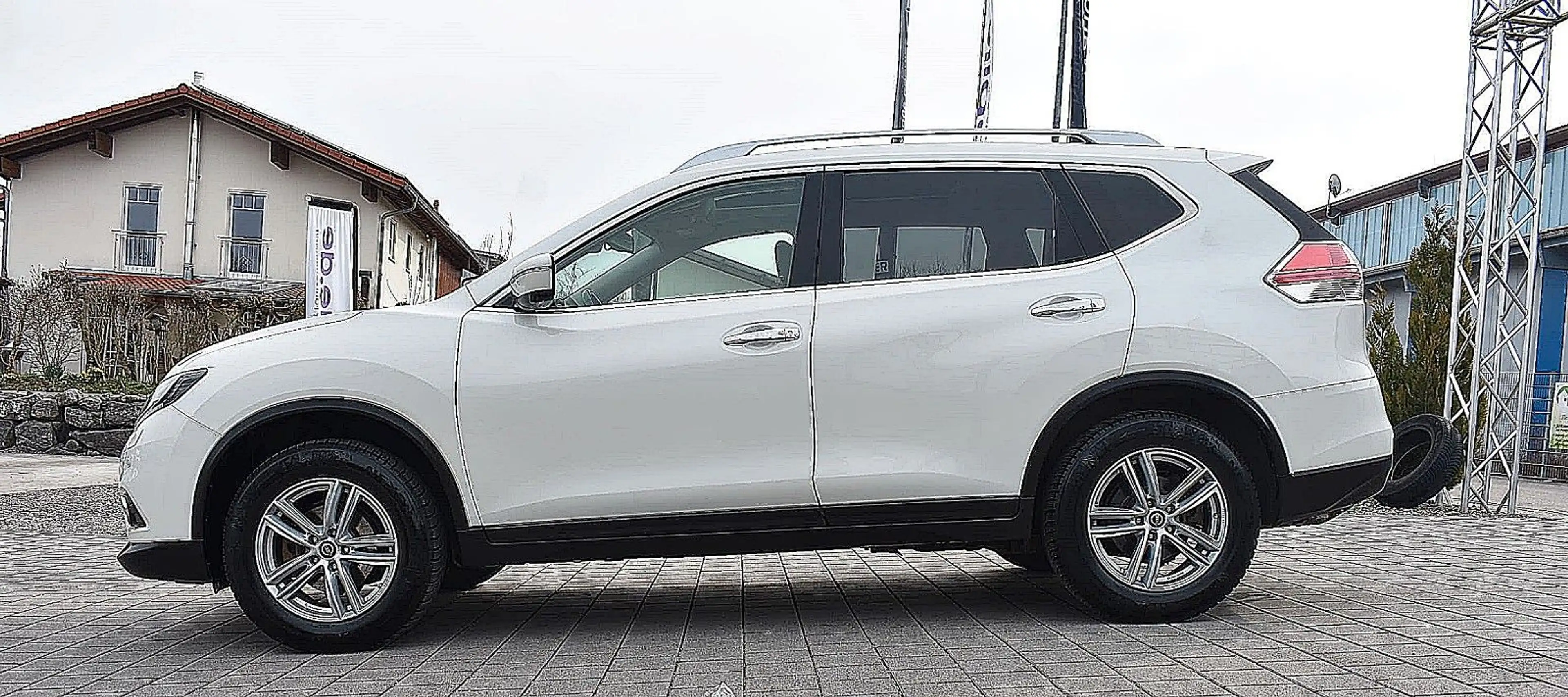 Nissan X-Trail 360° 4x4 / Pano / AHK /HU NEU