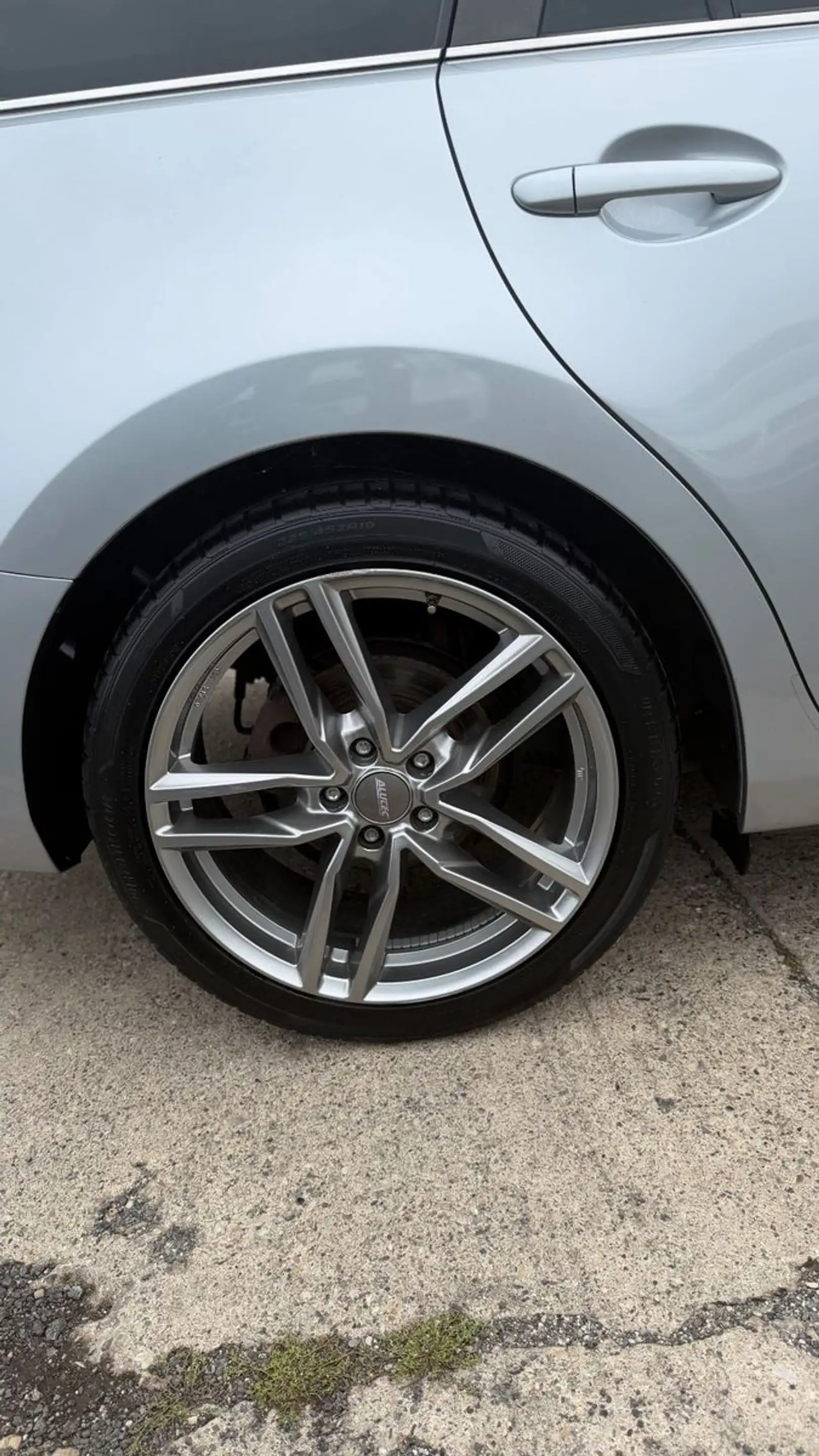 Mazda 6 Kombi Exclusive-Line AWD — photo 11