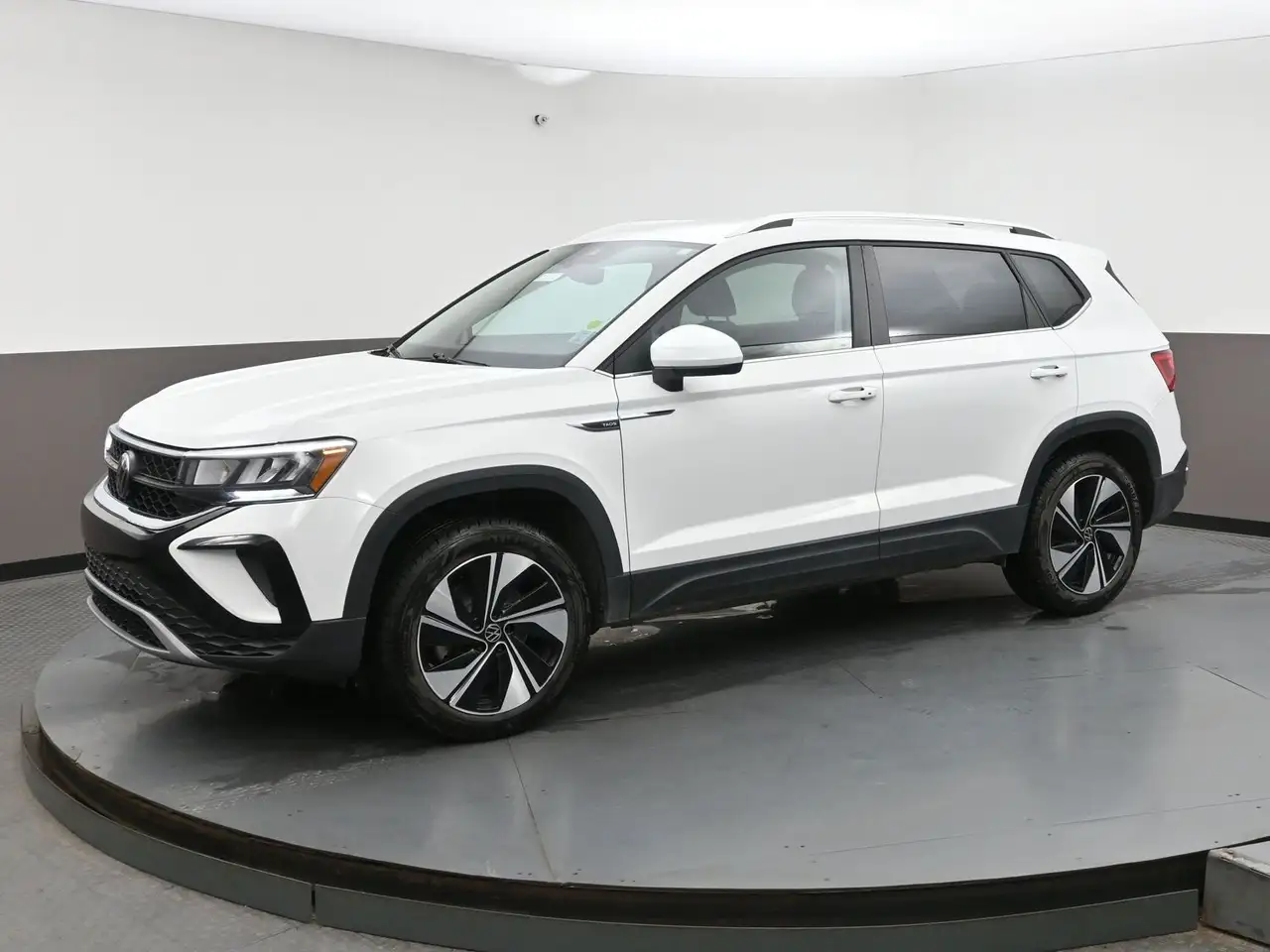 Volkswagen Taos снимка Volkswagen Taos