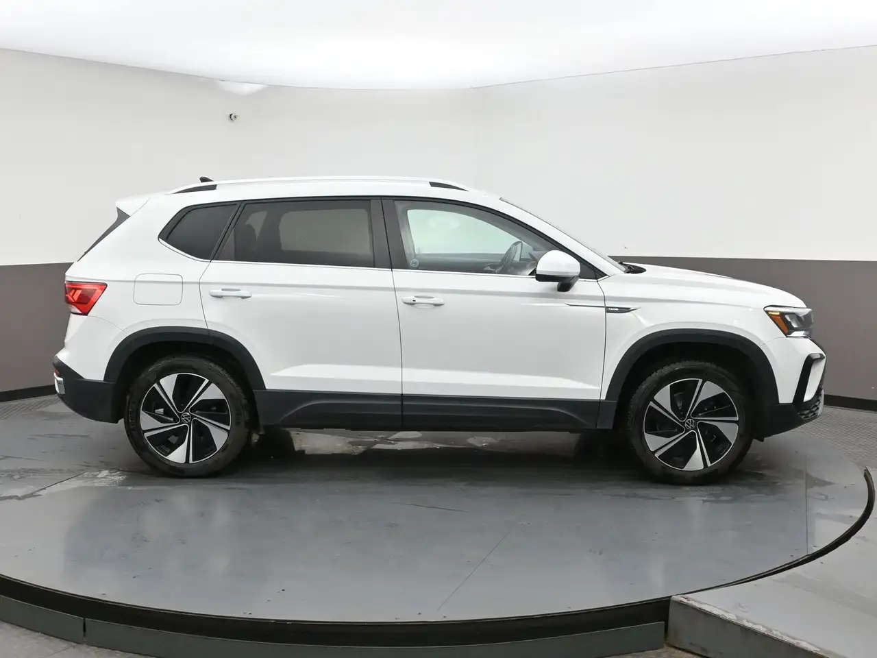Volkswagen Taos снимка Volkswagen Taos