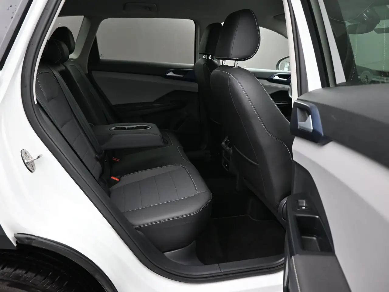 Volkswagen Taos снимка Volkswagen Taos