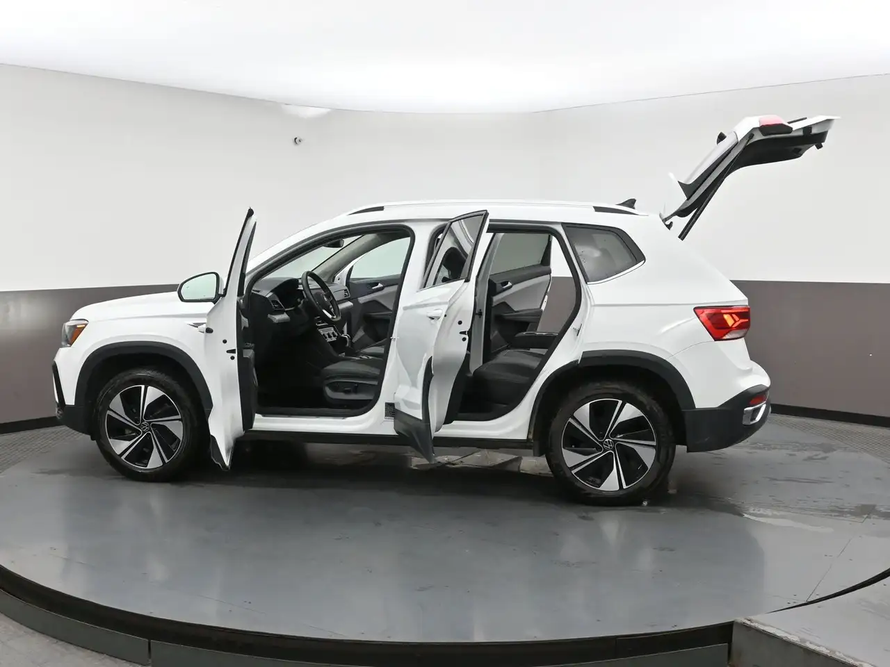 Volkswagen Taos снимка Volkswagen Taos