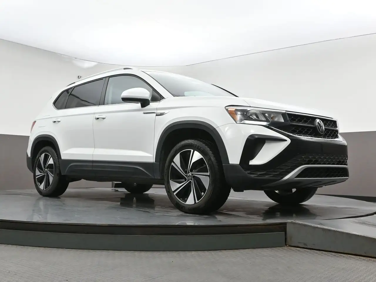 Volkswagen Taos снимка Volkswagen Taos