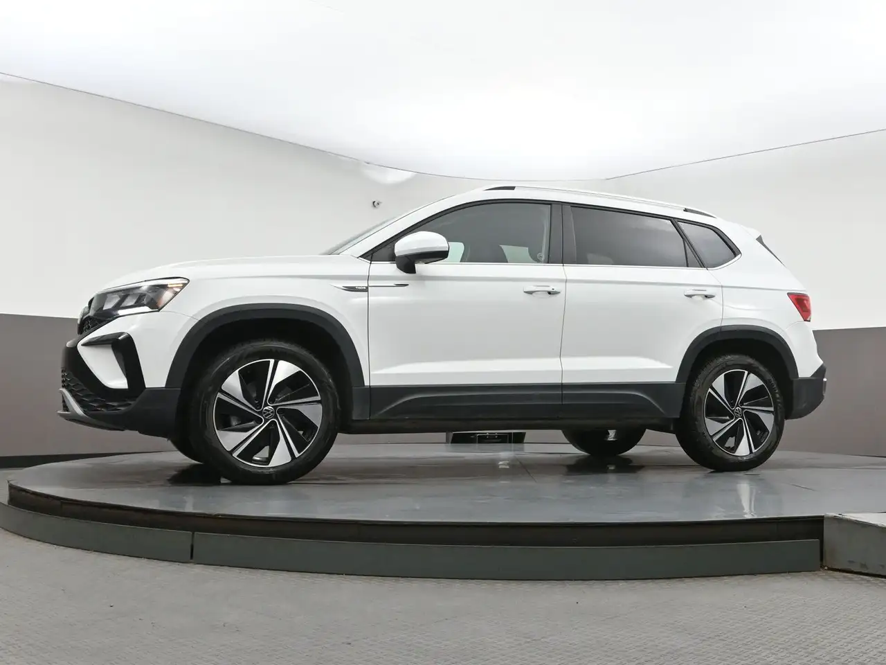 Volkswagen Taos снимка Volkswagen Taos