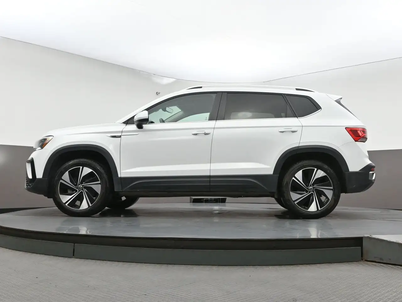 Volkswagen Taos снимка Volkswagen Taos