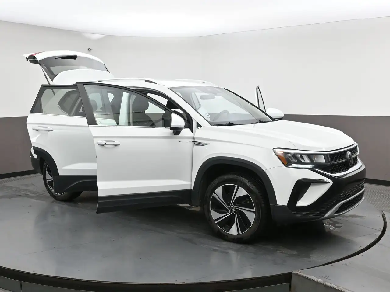 Volkswagen Taos снимка Volkswagen Taos